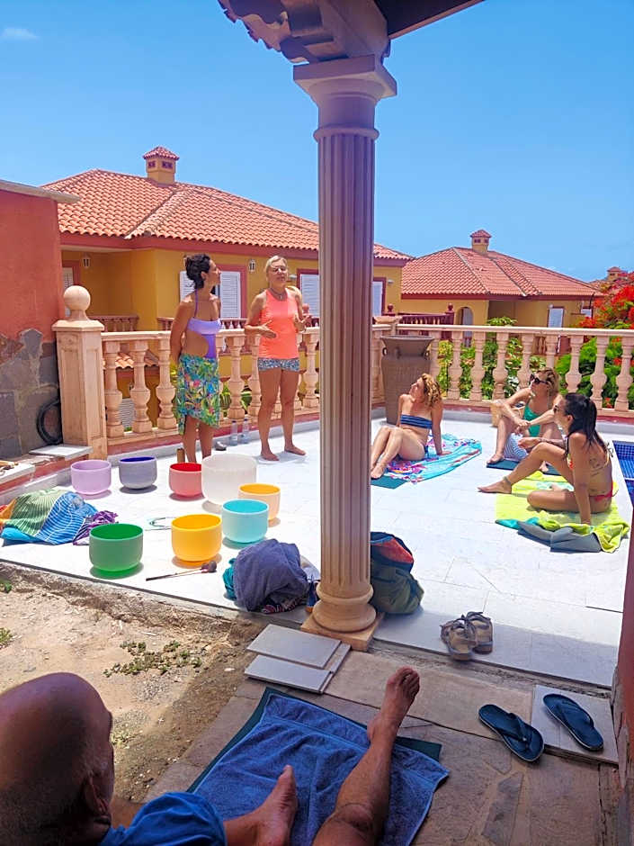 Duque Nest Hostel
