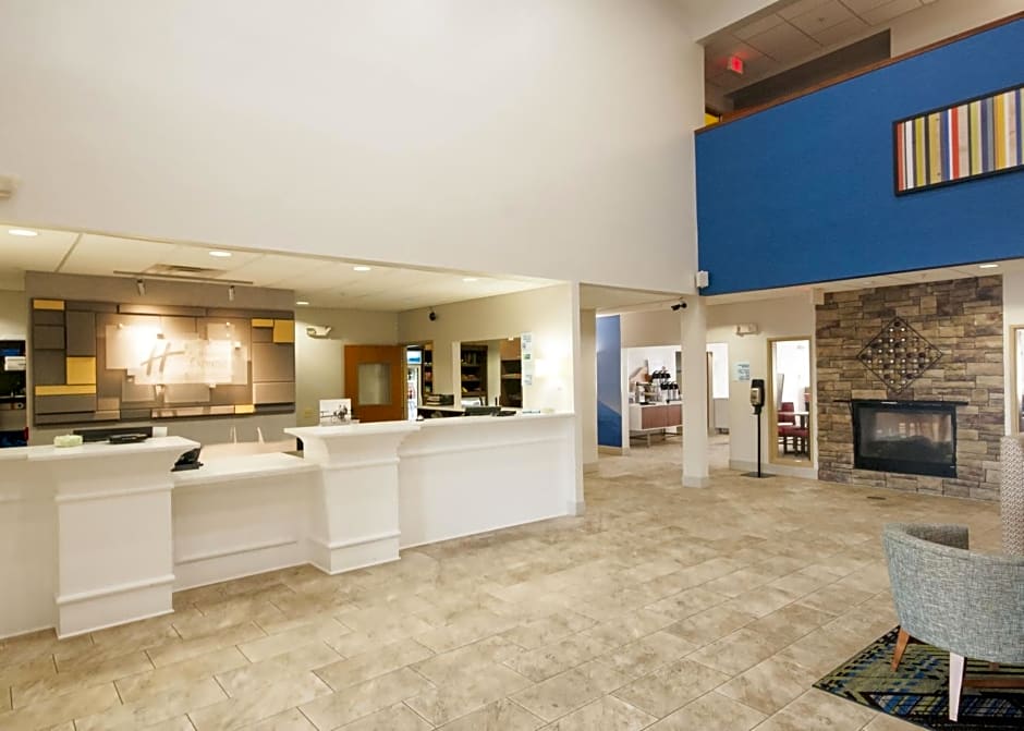 Holiday Inn Express Hotel & Suites Waukegan/Gurnee By IHG