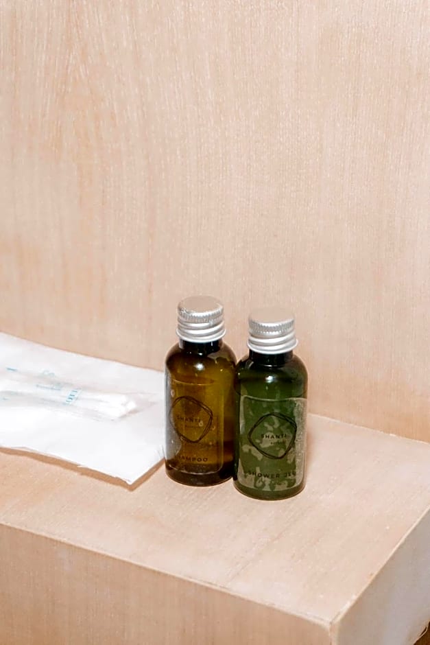 Shanti-Retreat Hotel