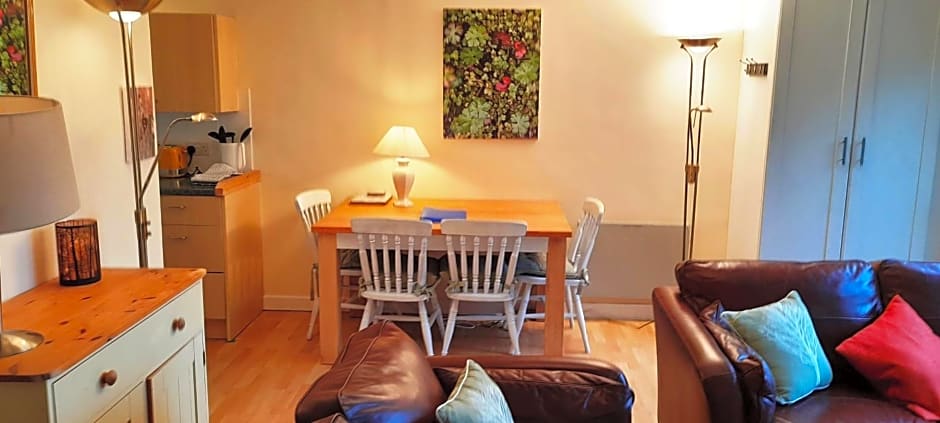 Sheena's Dartmouth Chalets