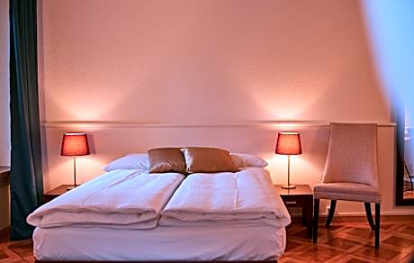 Twin Room with Shared Bathroom