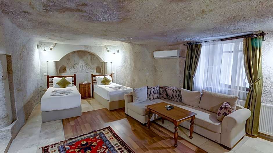 Elegance Cave Suites