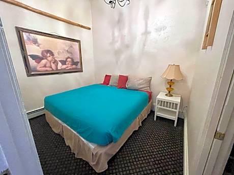 Deluxe King Suite