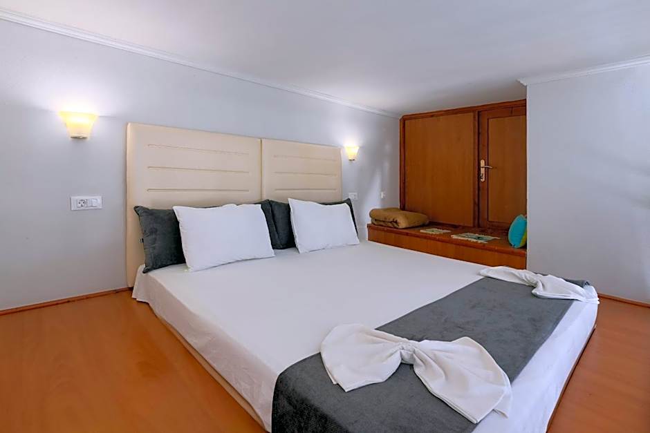 Vlycha Beach Apartments