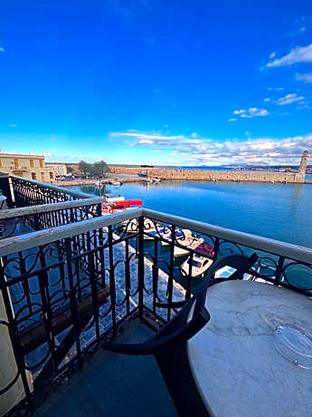 Porto Enetiko Suites