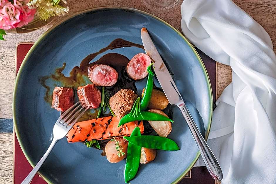 Meikleour Arms Hotel & Restaurant