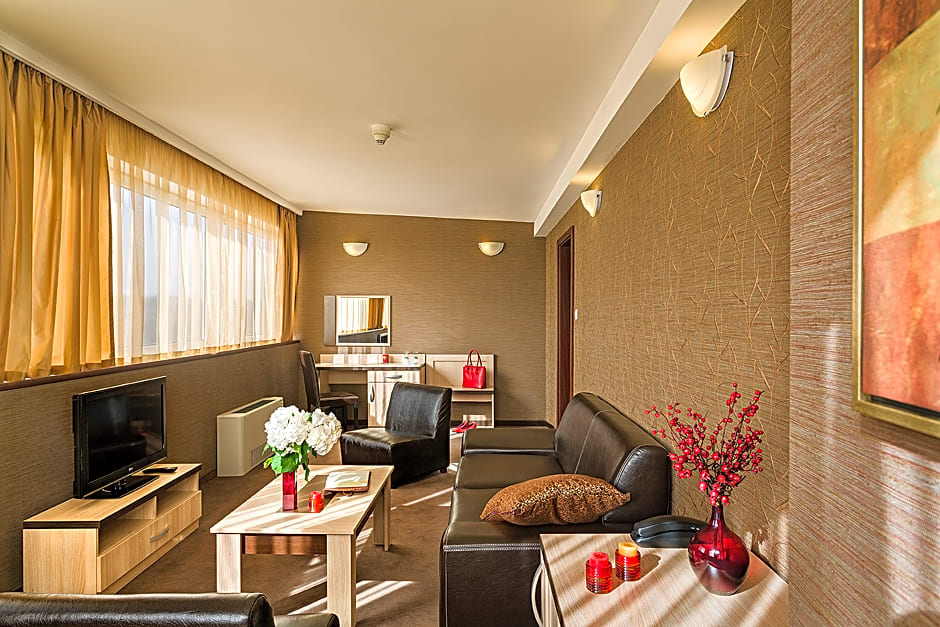 Photo 1 of 4 of Grand Suite