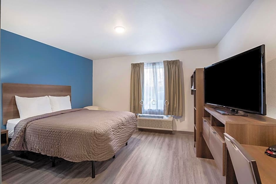 WoodSpring Suites Detroit Madison Heights