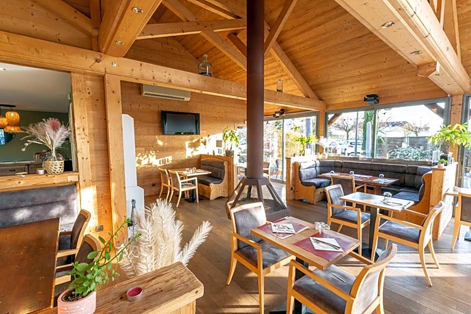 Le Konine - Hotel & Bar & Restaurant