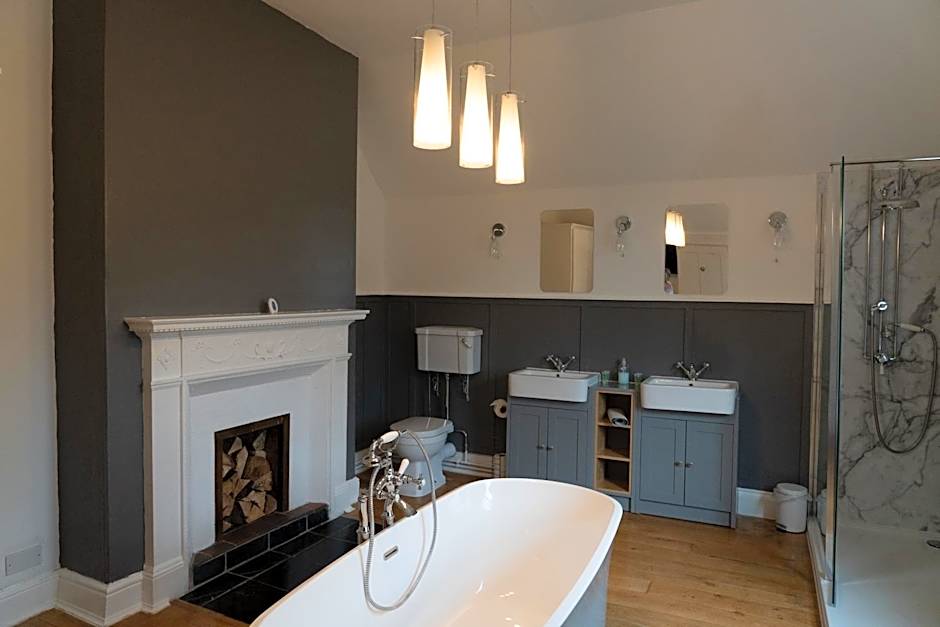 The Finch Hatton Arms