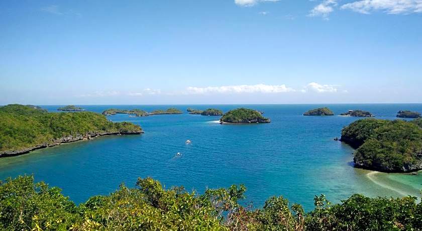 Traditional Filipino Home near 100 Islands Wharf