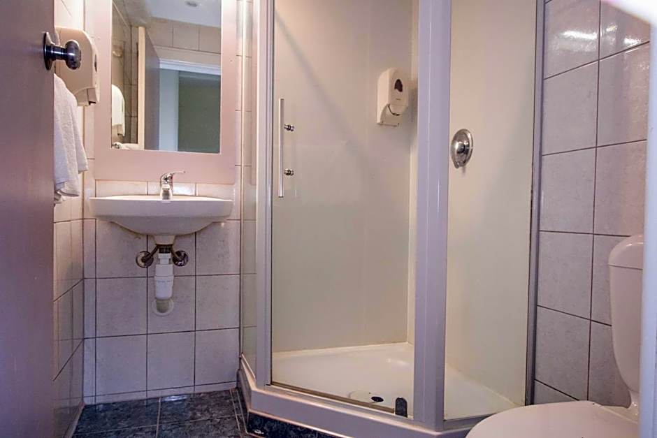 Hotel Waterloo & Backpackers
