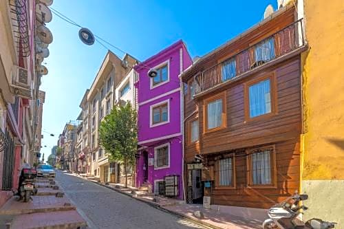 Taksim Wooden House Hostel