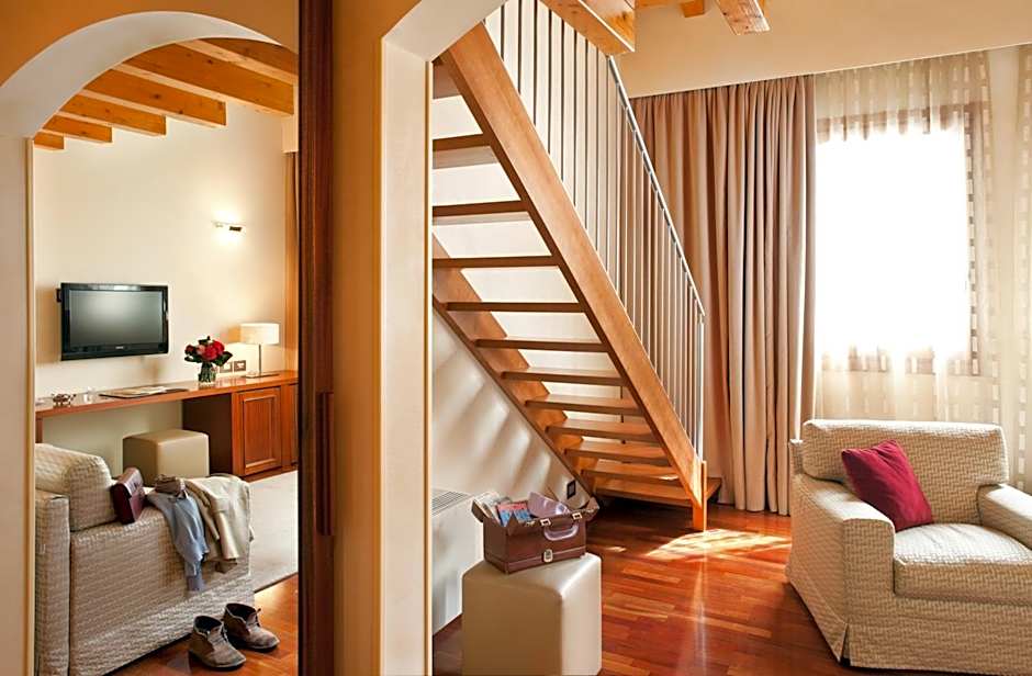 Al Tezzon Hotel