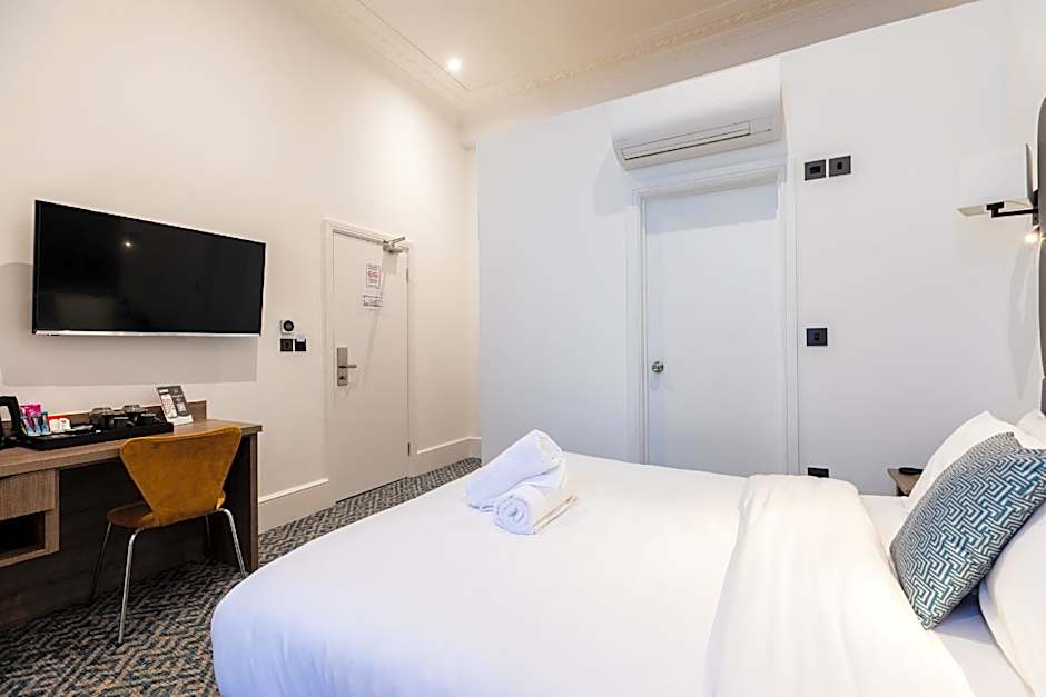 The Chapter Hotels - J Hyde Park