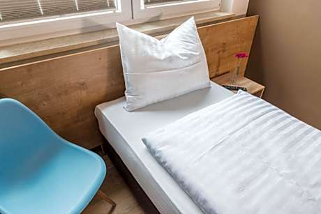 Small Double Room Single use