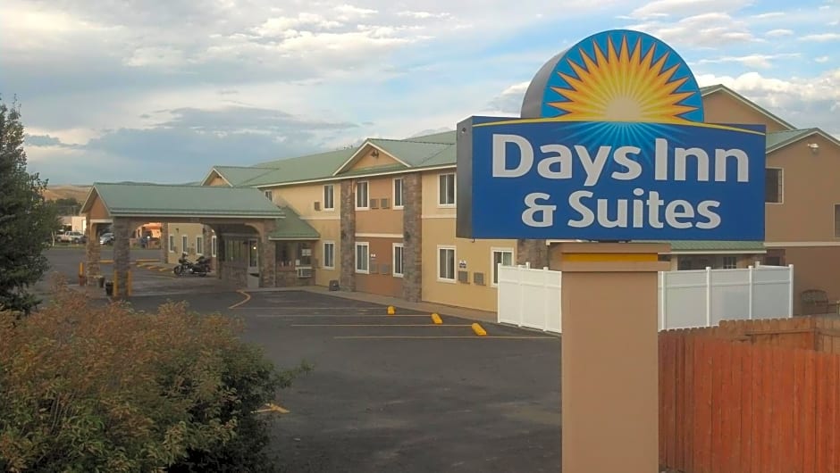 Days Inn & Suites by Wyndham Gunnison