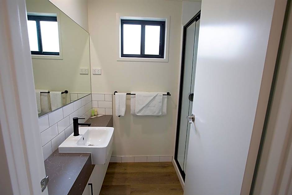 Airport Tourist Village Melbourne