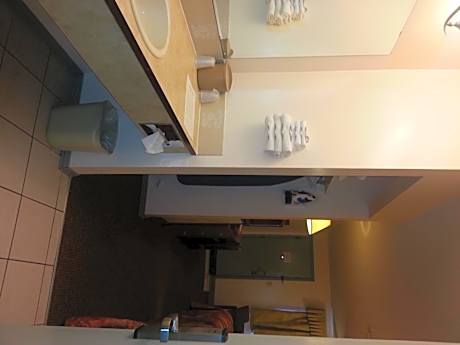 One King Bed Room