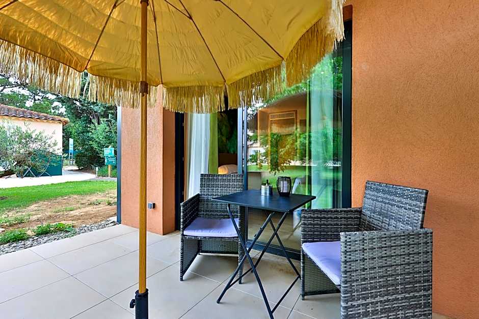 Logis Hôtel & Spa Déjeunez Sous L'Arbre