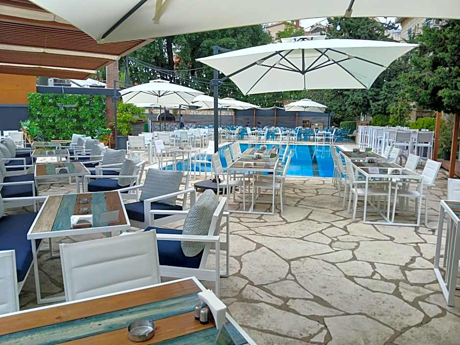 GARDEN HOTEL