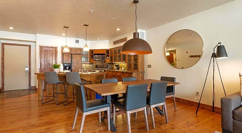 Lodges At Deer Valley