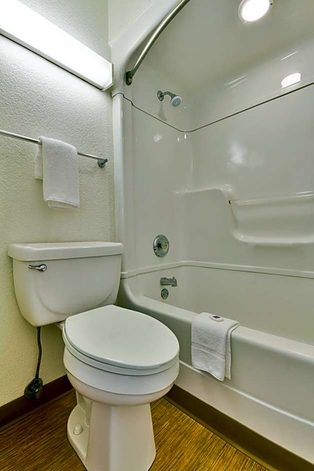 Motel 6-Irving, TX - Dallas