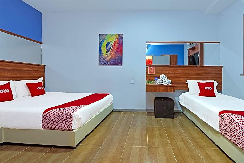 Super OYO 768 Fajar Baru Boutique Hotel