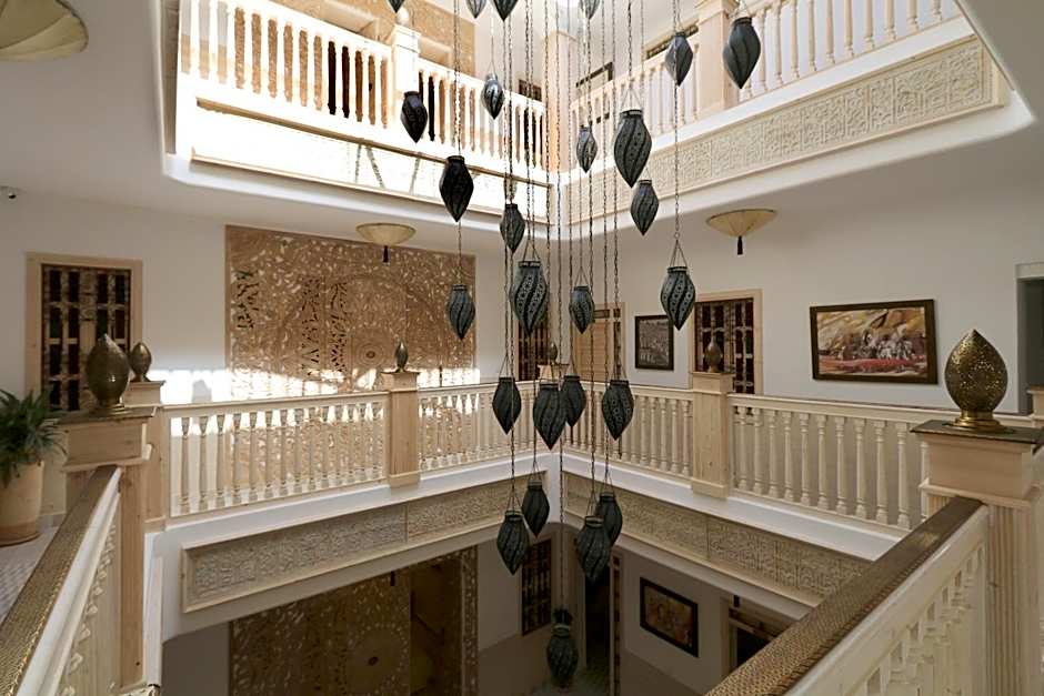 Riad Wazani Square & SPA