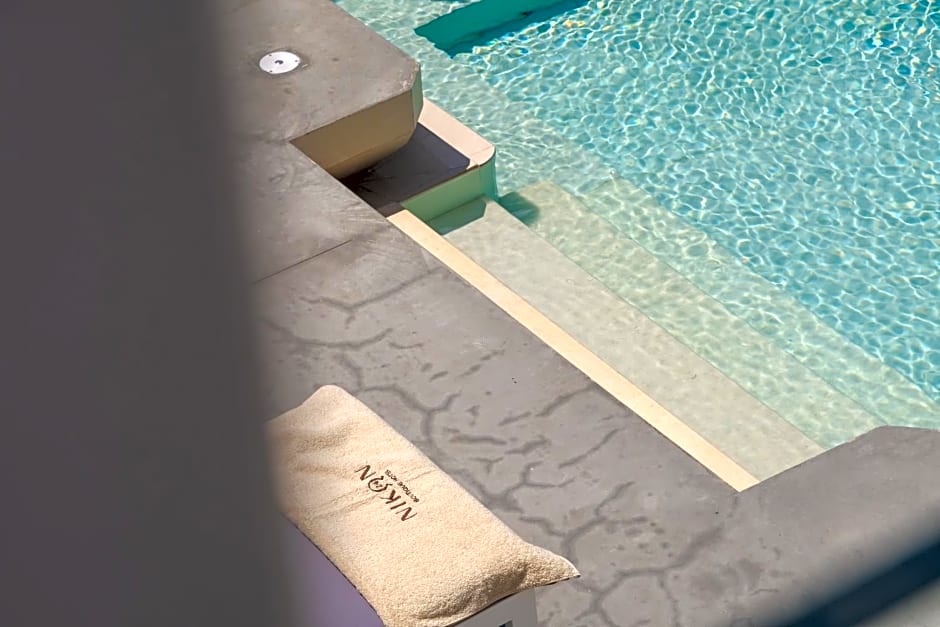 Nikon Boutique Hotel