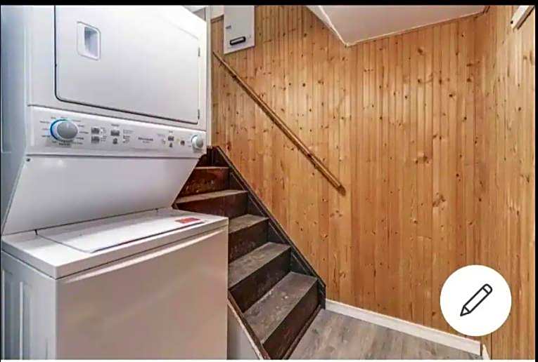 Cozy room near Pickering OPG