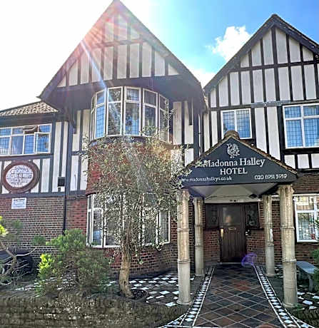 Madonna Halley Hotel