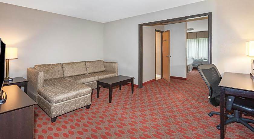 Baymont by Wyndham Brooklyn Center