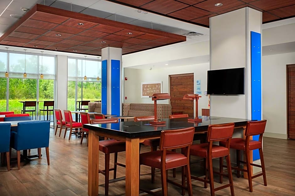 Holiday Inn Express Buffalo NE - Lockport By IHG