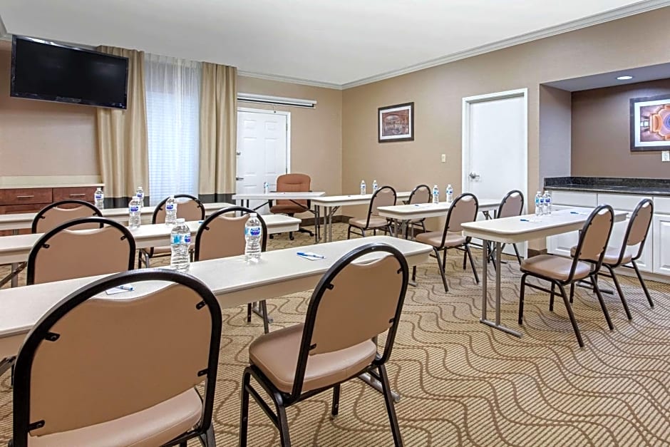 Comfort Inn & Suites Bryant - Benton