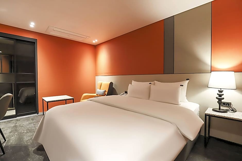 Jecheon The Wall Hotel