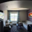 La Quinta Inn & Suites by Wyndham DFW Airport West - Euless
