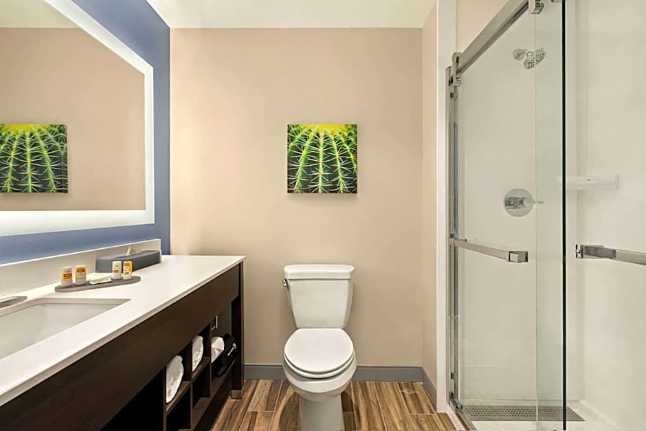 La Quinta Inn & Suites by Wyndham San Bernardino