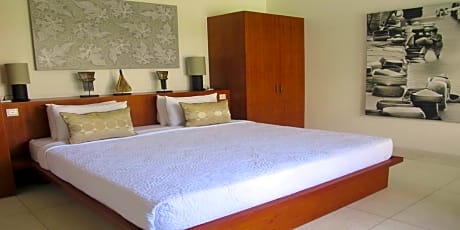Eight Bedroom Pool Villas