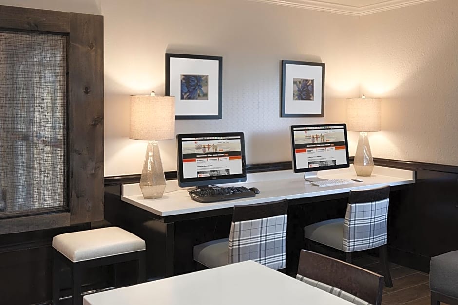 Holiday Inn Express & Suites East Wichita I-35 Andover by IHG