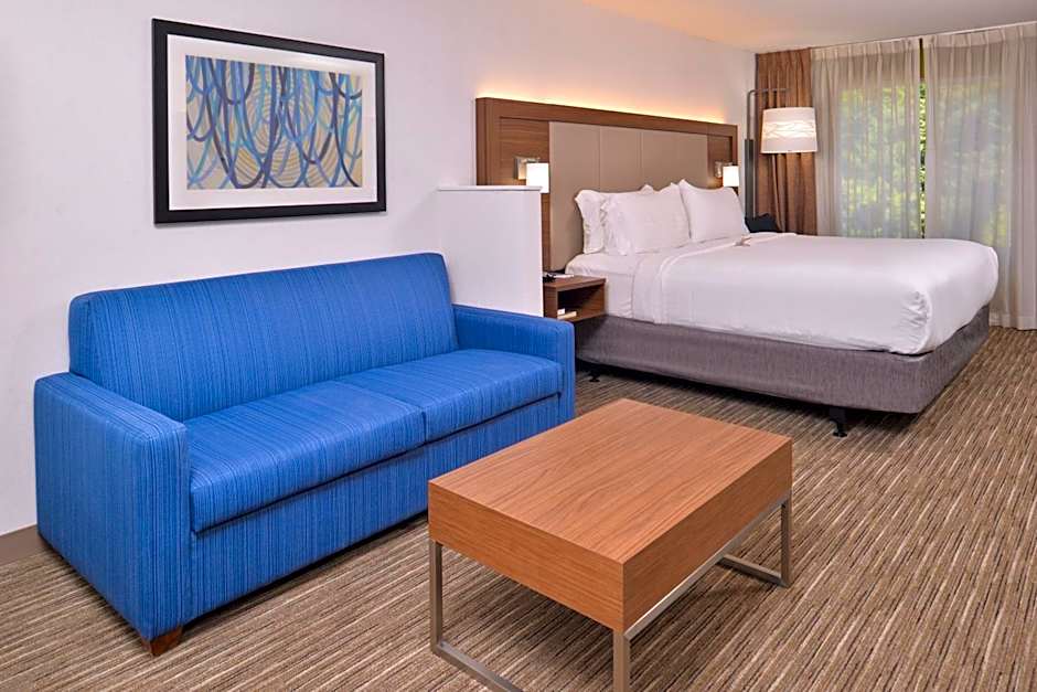Holiday Inn Express & Suites Lacey  Olympia By IHG