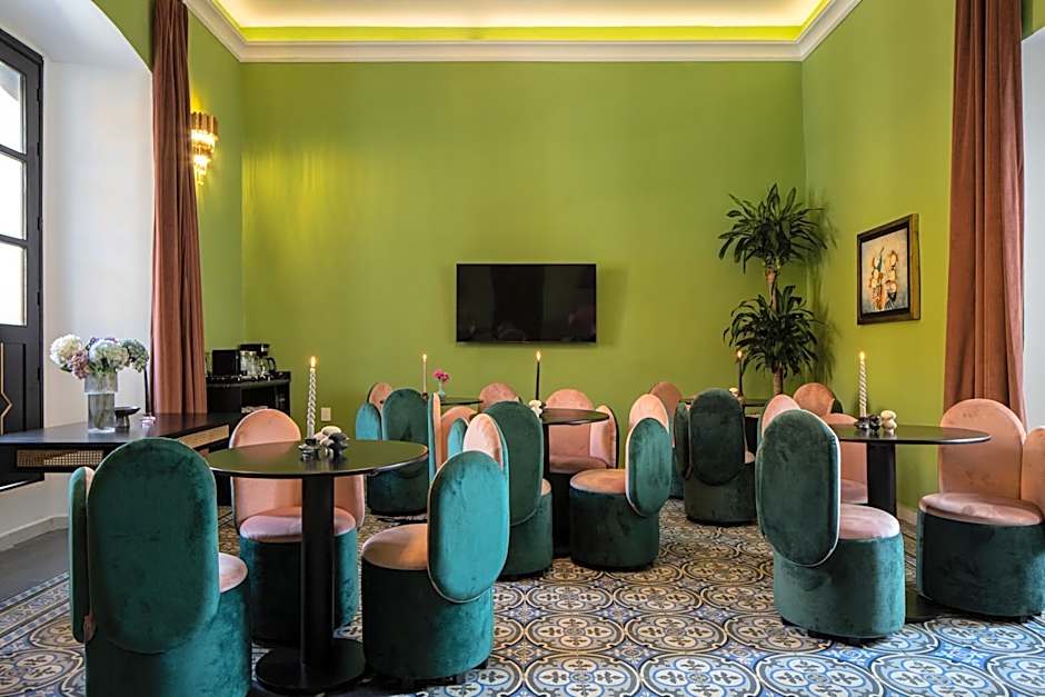 HOLT Hotel De Mi Independencia Double Queen Room