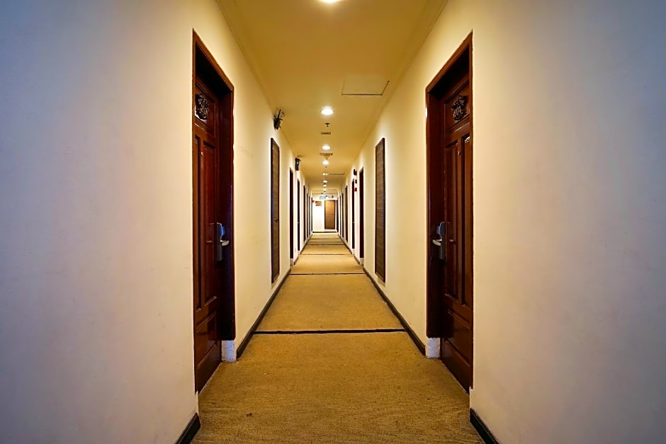 OYO 1735 Adika Bahtera Hotel