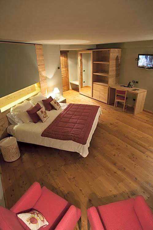 La Madonnina Del Gran Paradiso Wellness Hotel