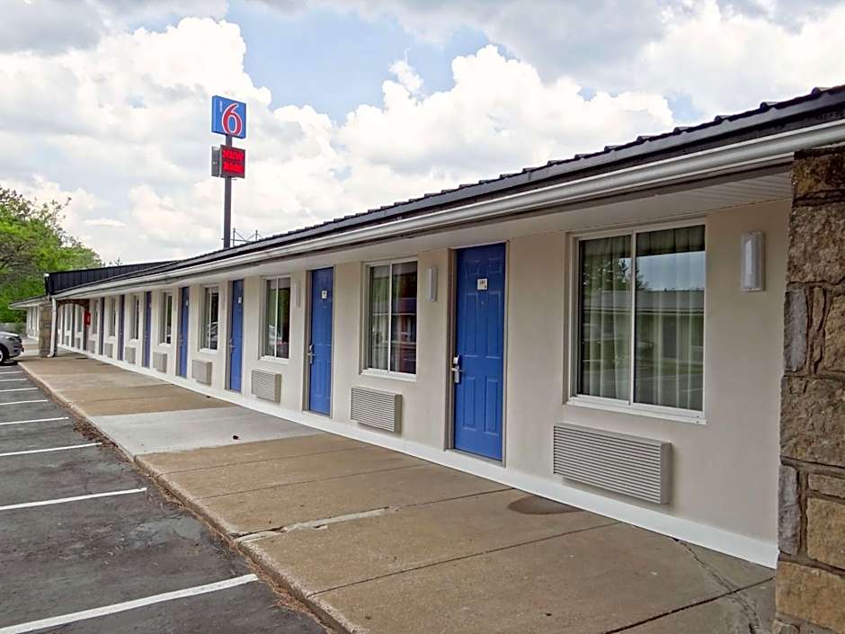 Motel 6-Erie, PA