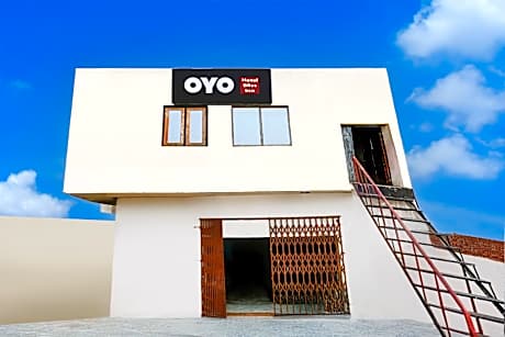 OYO 833318 Hotel Bliss Inn