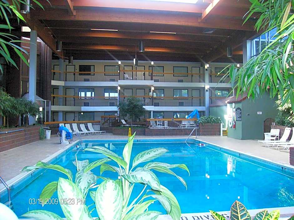 Ramada by Wyndham Beaver Falls