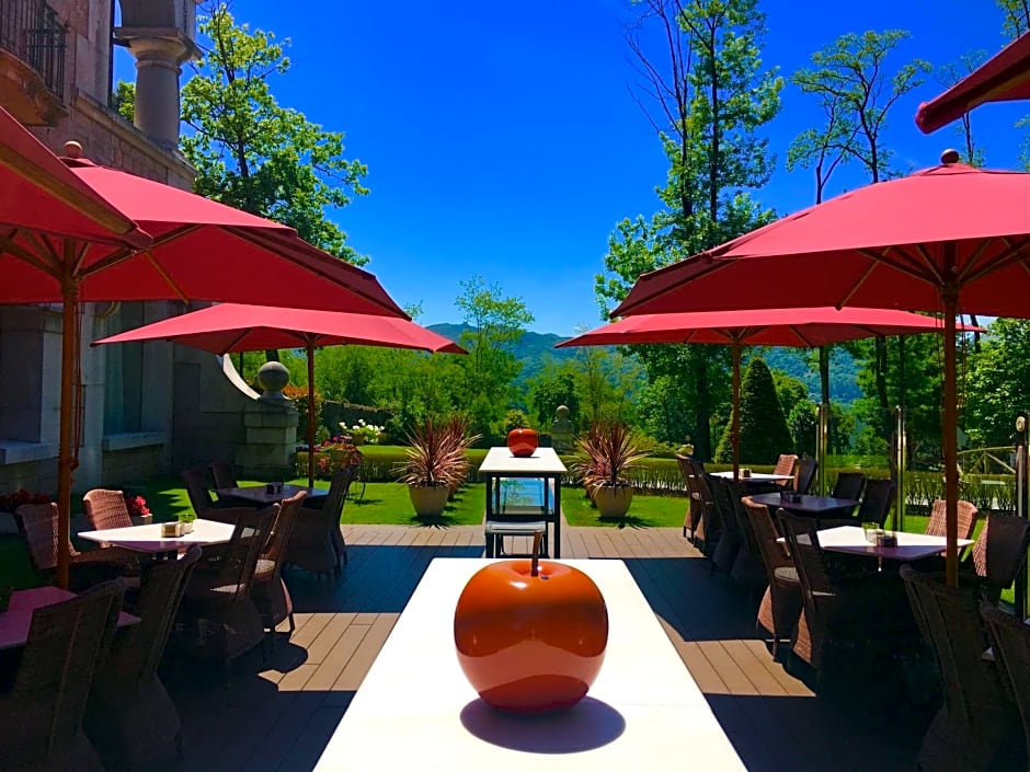 Castillo Del Bosque La Zoreda