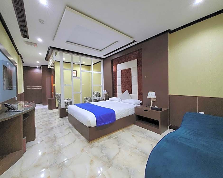 camphor hotel