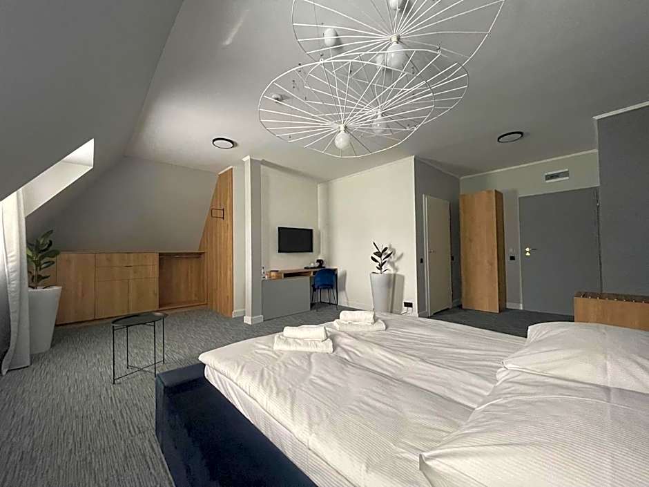 Hotel Made in Napoli by Siervo Międzybórz